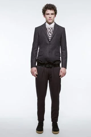 Look 16